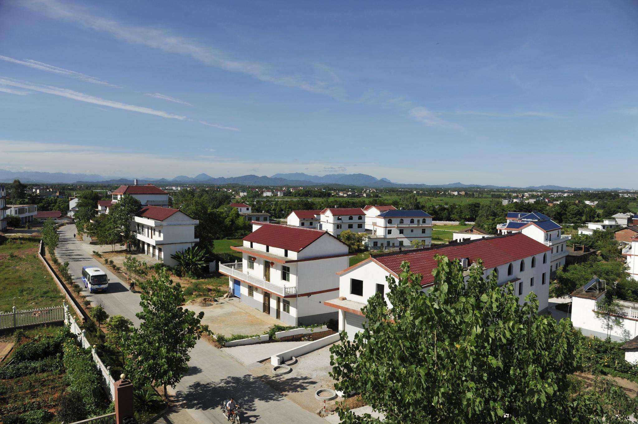 自然資源部解答：一戶多宅、超面積、非集體成員取得宅基地等確權問題